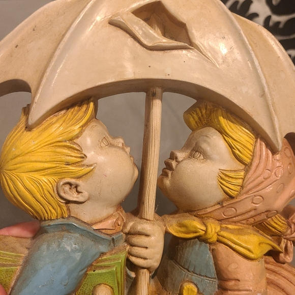 Vintage 1960's wall art. 2 children sharing umbrella in the rain. DARLING - Picture 2 of 5
